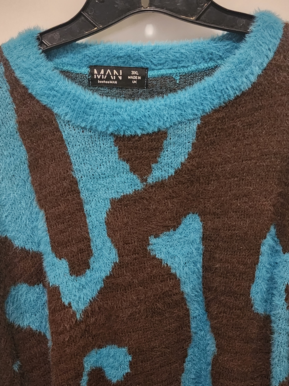 Boohoo Man Oversized Blue & Brown Patterned Fuzzy Sweater - Picture 5 of 10